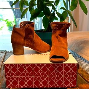 Brown ankle boots barely worn size7.5